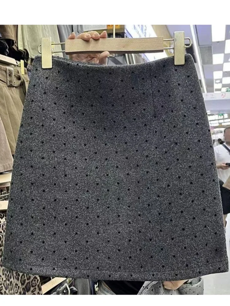 plus Size Women's High Waist A-Line Skirt Winter 2025 Korean Style Polka Dot Woolen Heart Shaped Half-length Skirts
plus Size Women's High Waist A-Line Skirt Winter 2025 Korean Style Polka Dot Woolen Heart Shaped Half-length Skirts
