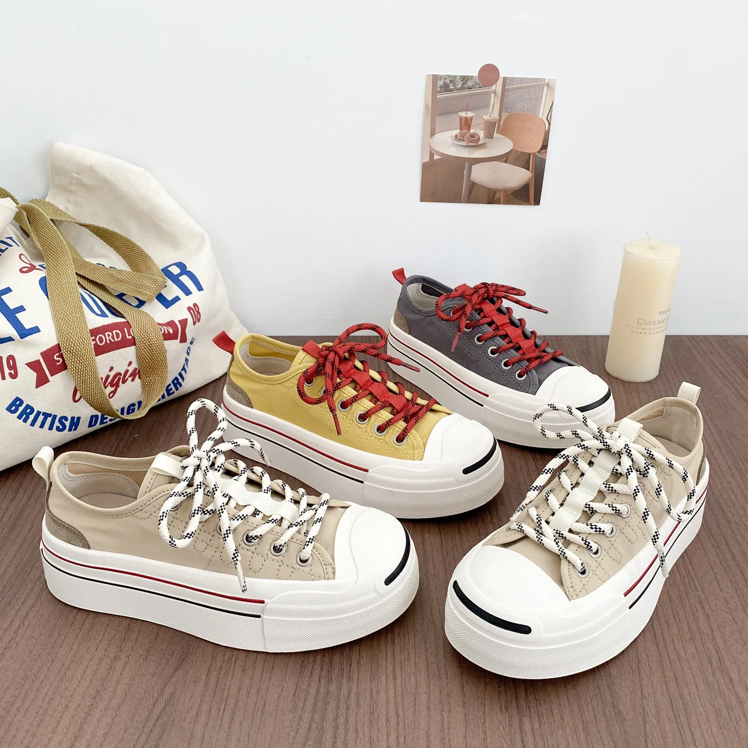 2026 New Women's Chunky Platform Height Increase Retro Canvas Sneakers Minimalist Round Toe School Style Chic Casual Lace Up
2026 New Women's Chunky Platform Height Increase Retro Canvas Sneakers Minimalist Round Toe School Style Chic Casual Lace Up