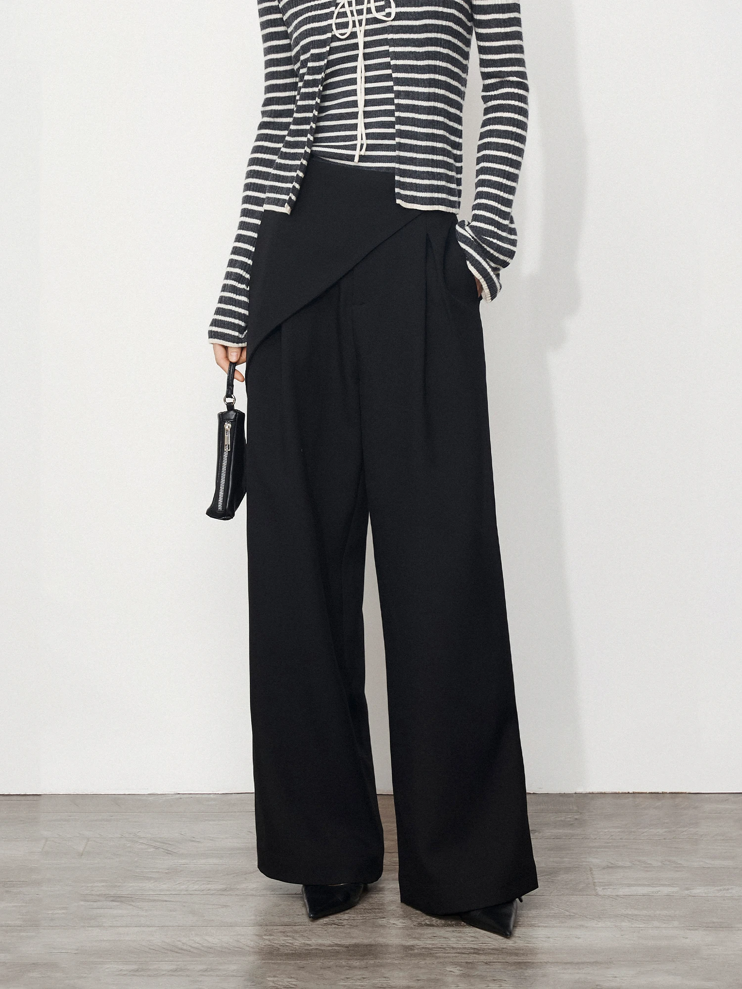 Легкие брюки CLMX из плотной немнущейся ткани с поперечной текстурой, широкие, прямого кроя, со средней посадкой, удлиненные
Легкие брюки CLMX из плотной немнущейся ткани с поперечной текстурой, широкие, прямого кроя, со средней посадкой, удлиненные