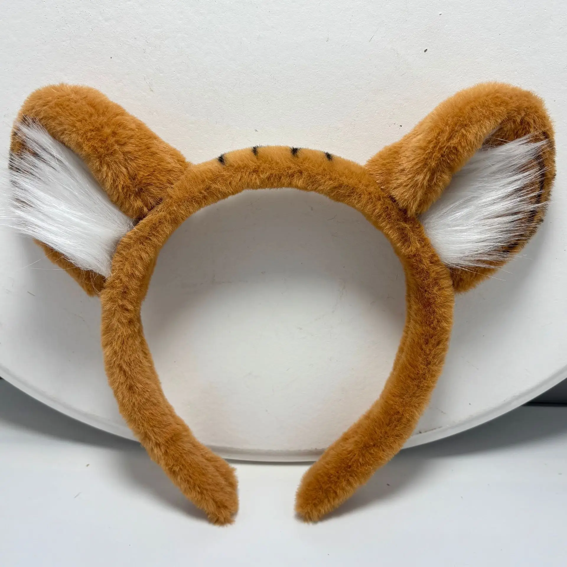 Cartoon Tiger Ears Headband Year of the Tiger Dress Up Hairpin Tiger Headdress White Tiger Funny Hairpin Stage Dress Up Props
Cartoon Tiger Ears Headband Year of the Tiger Dress Up Hairpin Tiger Headdress White Tiger Funny Hairpin Stage Dress Up Props