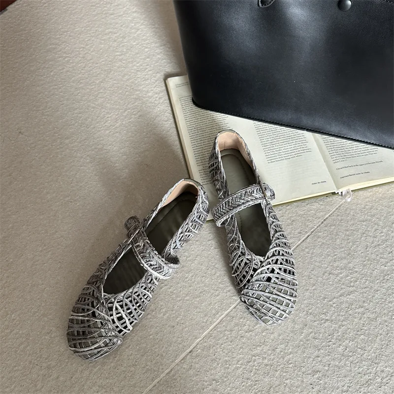 Женские балетки IPPEUM серо-голубые 2026: Новые модные плетеные туфли Мэри Джейн с вырезами и пряжкой
Женские балетки IPPEUM серо-голубые 2026: Новые модные плетеные туфли Мэри Джейн с вырезами и пряжкой
