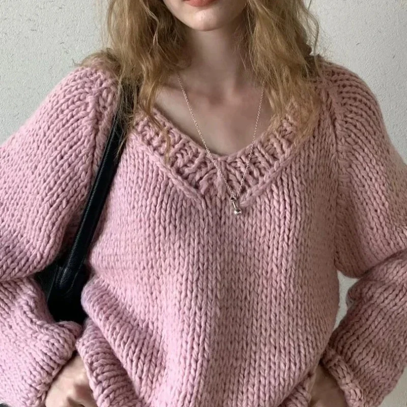 2025 Handmade Knitted Rod Needle Cotton Blended Knitted Sweater Solid Color V-Neck Coarse Needle Outerwear Hoodie Sweater
2025 Handmade Knitted Rod Needle Cotton Blended Knitted Sweater Solid Color V-Neck Coarse Needle Outerwear Hoodie Sweater