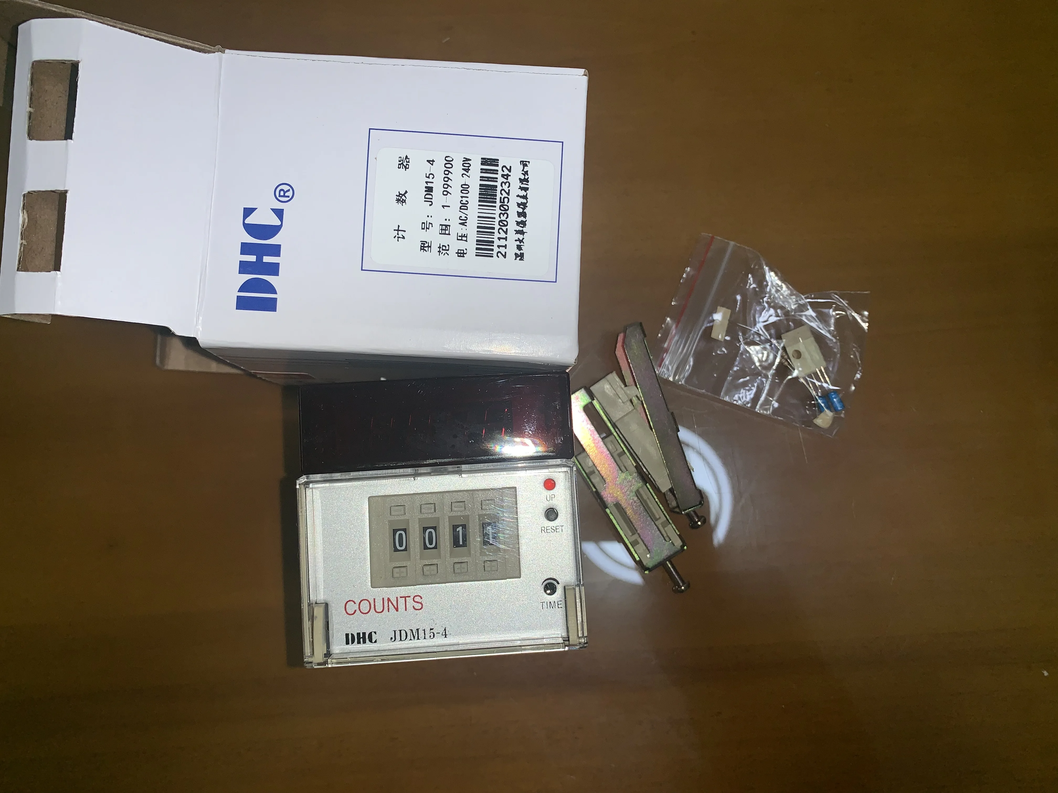 Wenzhou Dahua DHC JDM15-4 digital display COUNTS 4-digit addition AC/DC100-240V AC/DC12-24V AC220V DC24V
Wenzhou Dahua DHC JDM15-4 digital display COUNTS 4-digit addition AC/DC100-240V AC/DC12-24V AC220V DC24V