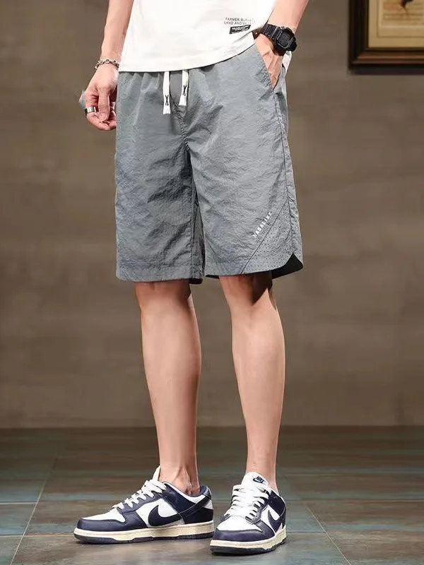 Летние повседневные мужские шорты из ледяного шелка, тонкие, свободные, для активного отдыха, пляжа и спорта, бриджи с низкой посадкой, прямые, стандартного кроя
Летние повседневные мужские шорты из ледяного шелка, тонкие, свободные, для активного отдыха, пляжа и спорта, бриджи с низкой посадкой, прямые, стандартного кроя