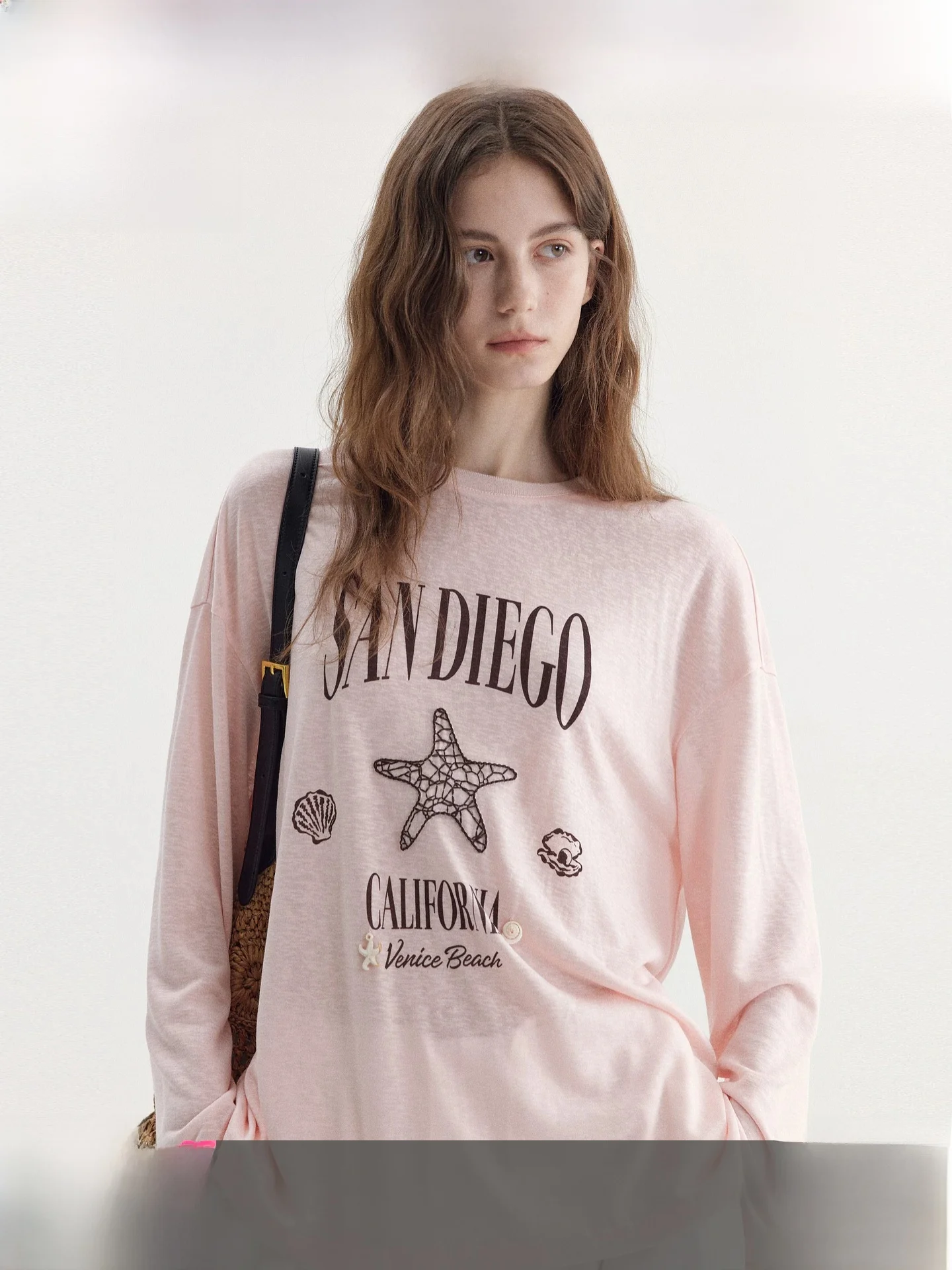 Fano Spring 2026 Women's Long Sleeve T-Shirt Embroidered Holiday Style Breathable Lyocell round Neck Loose Fit Commute Friendly
Fano Spring 2026 Women's Long Sleeve T-Shirt Embroidered Holiday Style Breathable Lyocell round Neck Loose Fit Commute Friendly