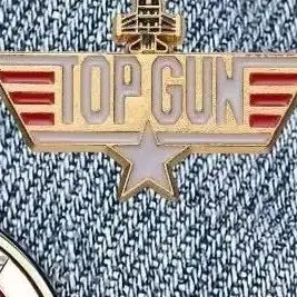 Top Gun 40th Anniversary Commemorative Coin & Keychain& Pin Brooch Lapel Badge Gifts For Military Lover for Collectors Gift
Top Gun 40th Anniversary Commemorative Coin & Keychain& Pin Brooch Lapel Badge Gifts For Military Lover for Collectors Gift