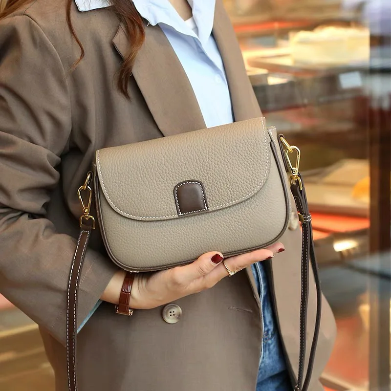 New Cowhide Shoulder Crossbody Ladies Bag, Genuine Leather Niche Commuter Versatile Small Square Bag, Lightweight Cell Phone Bag
New Cowhide Shoulder Crossbody Ladies Bag, Genuine Leather Niche Commuter Versatile Small Square Bag, Lightweight Cell Phone Bag