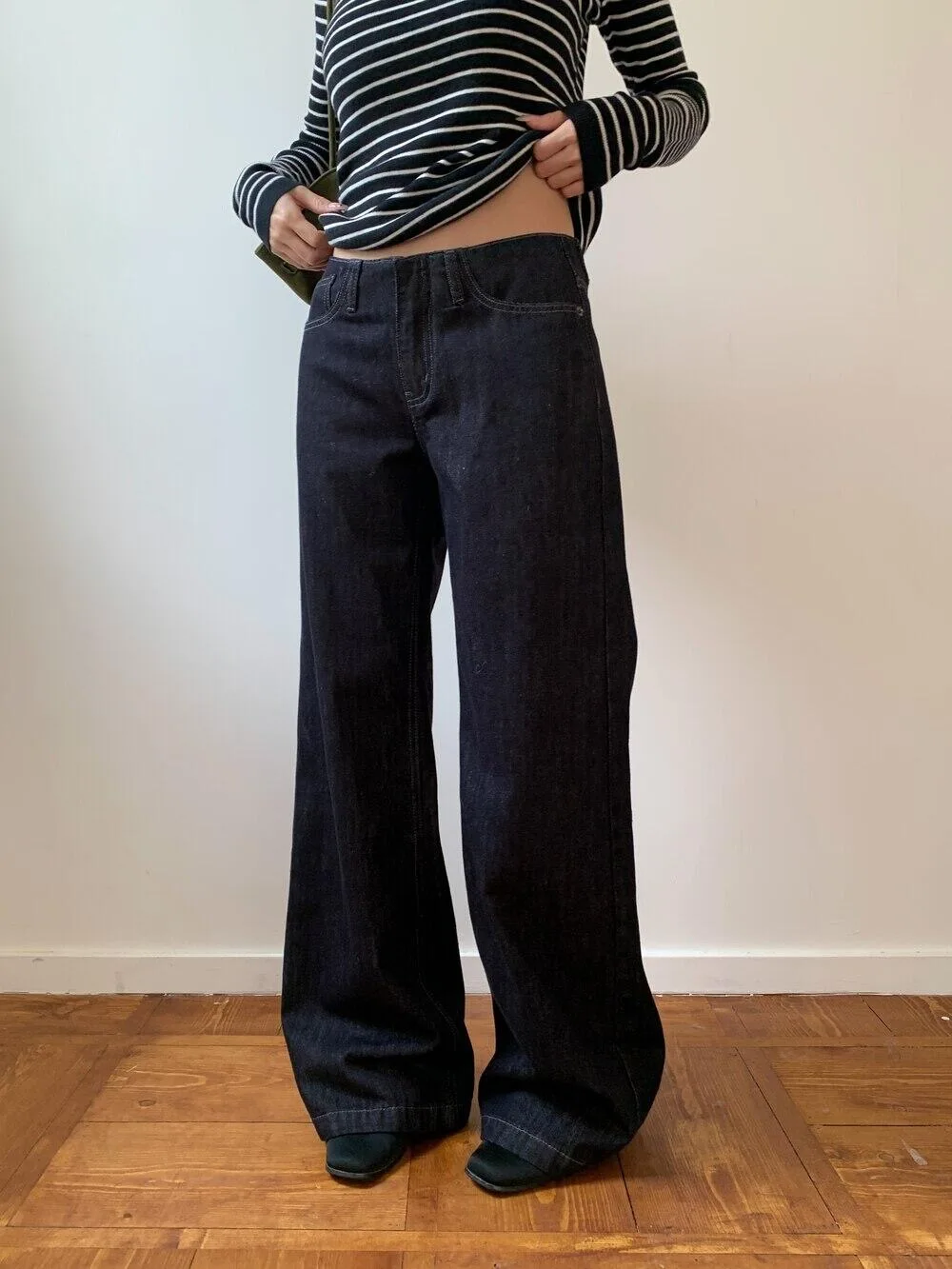 Low Waist Deep Blue Original Denim Jeans Casual Waed Wide Leg Straight Cut Long Trousers Autumn Winter Vintage Ladies Jeans
Low Waist Deep Blue Original Denim Jeans Casual Waed Wide Leg Straight Cut Long Trousers Autumn Winter Vintage Ladies Jeans