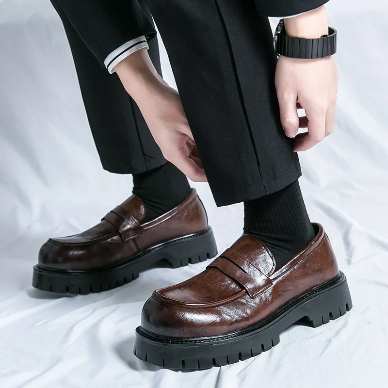 High Quality Leather Shoes Men's Thick Soled British Business Casual Shoes Trendy Thick Soled Height Increasing Wedding Shoes
High Quality Leather Shoes Men's Thick Soled British Business Casual Shoes Trendy Thick Soled Height Increasing Wedding Shoes