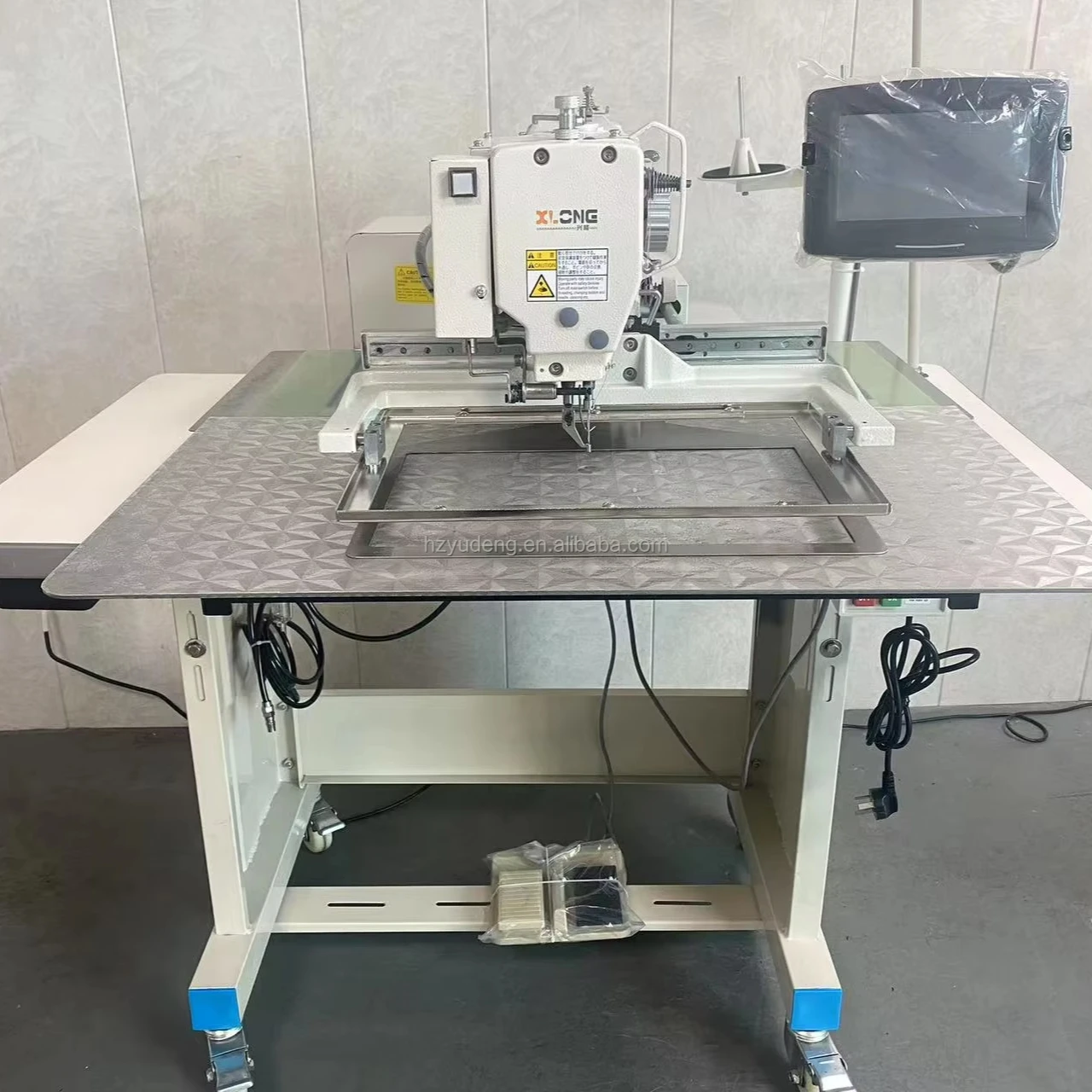 YJC-3020 Industrial Automatic Woven Leather Seat Cover Sewing Machine Computer Pattern for Car Seat Steel Motor Material
YJC-3020 Industrial Automatic Woven Leather Seat Cover Sewing Machine Computer Pattern for Car Seat Steel Motor Material