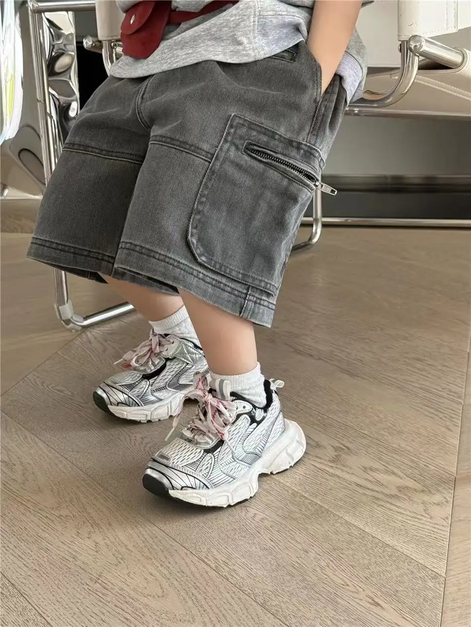 Boys Summer Pants Thin Pure Cotton Split Pants 2025 Summer New Children's Baby Korean Edition Work Shorts Trendy
Boys Summer Pants Thin Pure Cotton Split Pants 2025 Summer New Children's Baby Korean Edition Work Shorts Trendy