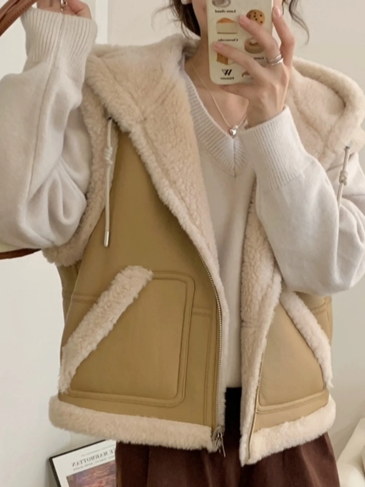 ort Fur Leather Jaet Women's Winter Faion Retro Versatile Motorcycle Vest Top Trendy Hooded Inteated Material
ort Fur Leather Jaet Women's Winter Faion Retro Versatile Motorcycle Vest Top Trendy Hooded Inteated Material