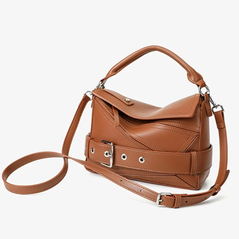 Y2K Retro Punk Style Motorcycle Geometric Puzzle HandBag Design Luxury Fashion PU Leather Large Capacity Pillow Small Square Bag
Y2K Retro Punk Style Motorcycle Geometric Puzzle HandBag Design Luxury Fashion PU Leather Large Capacity Pillow Small Square Bag