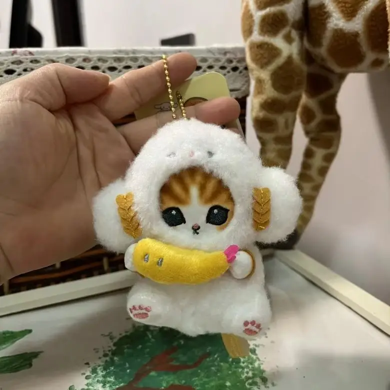 Плюшевый брелок Mofusand Shark Cat: мягкая пушистая игрушка с милыми костюмами, очаровательный котик-подвеска для рюкзака и ключей
Плюшевый брелок Mofusand Shark Cat: мягкая пушистая игрушка с милыми костюмами, очаровательный котик-подвеска для рюкзака и ключей