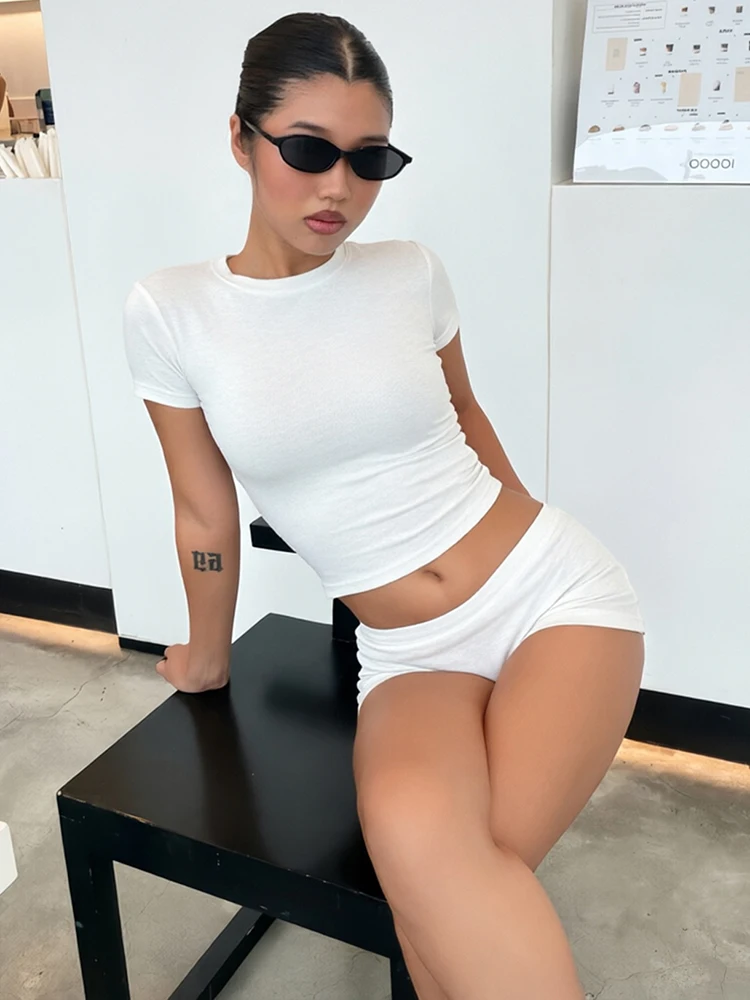 Nibber Comfortable Simple 2 Piece Set Woman Summer Trend o-Neck Short Sleeve Crop Tops+Mini Shorts Daily Sporty Classic Outfits
Nibber Comfortable Simple 2 Piece Set Woman Summer Trend o-Neck Short Sleeve Crop Tops+Mini Shorts Daily Sporty Classic Outfits