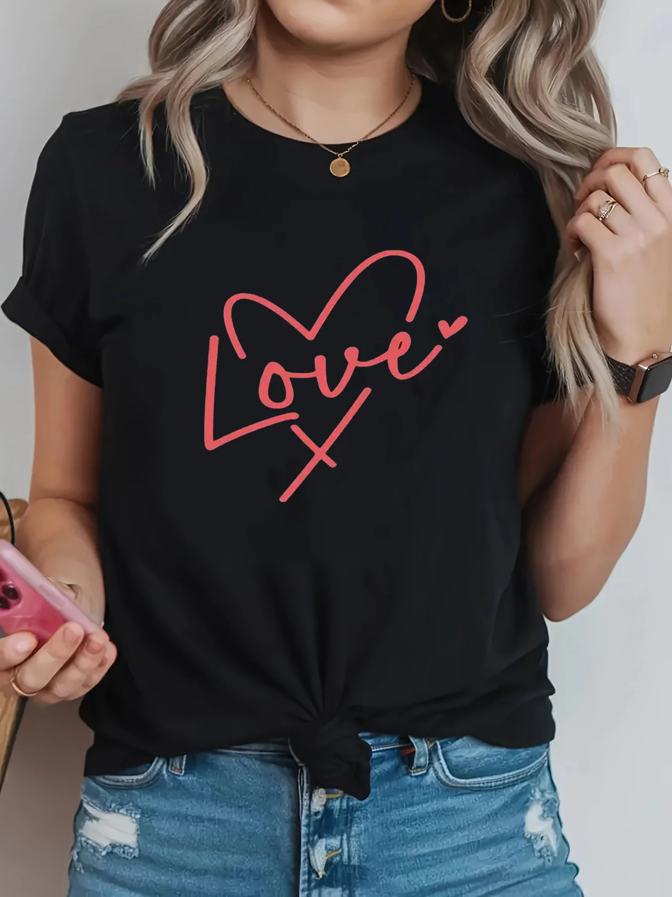 Женская футболка с коротким рукавом ко Дню святого Валентина, с круглым вырезом и принтом любовных букв, повседневный модный топ на лето и весну
Женская футболка с коротким рукавом ко Дню святого Валентина, с круглым вырезом и принтом любовных букв, повседневный модный топ на лето и весну