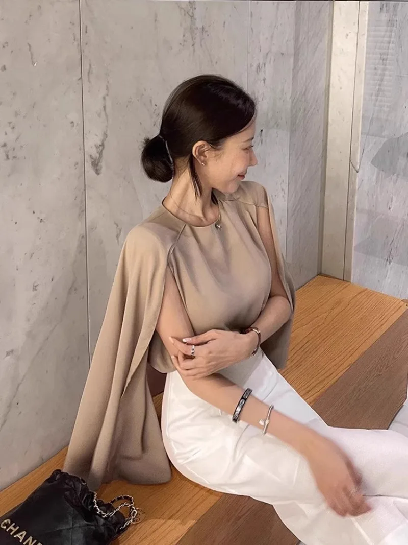 New Fashion Summer O-neck Shirt for Women High Street Trend Chic Solid Color Casual Blouses Tees Tops Female Clothing
New Fashion Summer O-neck Shirt for Women High Street Trend Chic Solid Color Casual Blouses Tees Tops Female Clothing