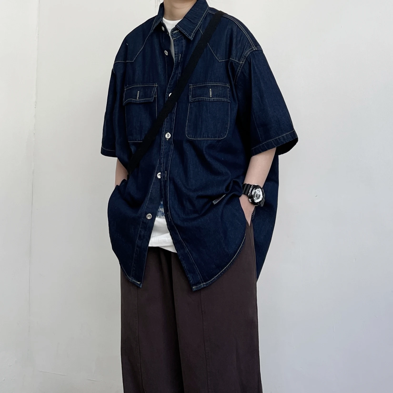 Cityboy Japanese Style Thin Denim Short Sleeve Shirt Casual Loose Workwear Jacket for Men And Women Fashionable And Stylish
Cityboy Japanese Style Thin Denim Short Sleeve Shirt Casual Loose Workwear Jacket for Men And Women Fashionable And Stylish