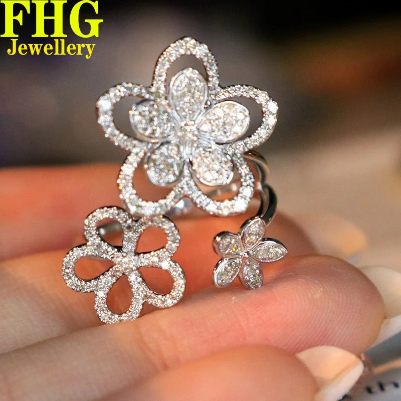0.6Carat 18k white gold Natural Real diamond ring with three flowers Engagement &Wedding ring Fashion Ladies Birthday Party Gift
0.6Carat 18k white gold Natural Real diamond ring with three flowers Engagement &Wedding ring Fashion Ladies Birthday Party Gift