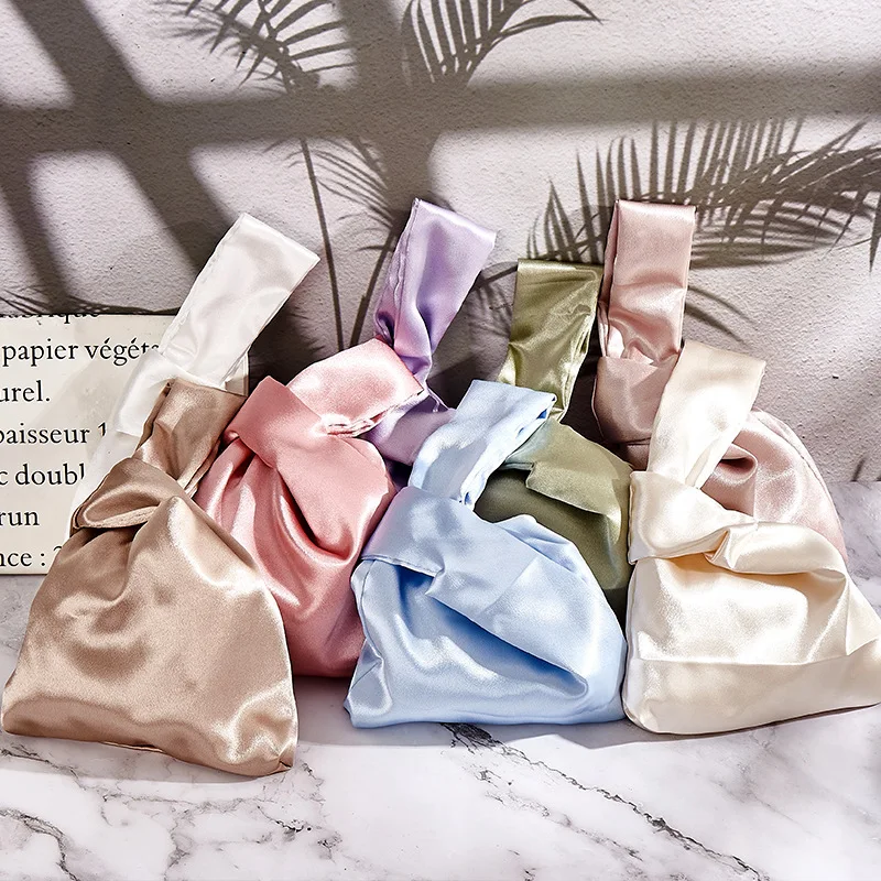 Silk Handbag Japanese Style White Bow Tie Bag High End Handheld Bag Macaron Color Trend Summer New Ladies Clutch Purse
Silk Handbag Japanese Style White Bow Tie Bag High End Handheld Bag Macaron Color Trend Summer New Ladies Clutch Purse