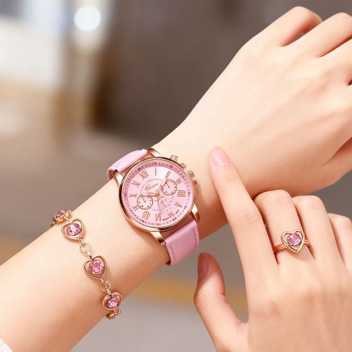 6pcs/Set-Casual and Fashionable Women's Quartz Watch Leather Strap Simulation Watch Heart-shaped Rhinestone Jewelry Set (no Box)
6pcs/Set-Casual and Fashionable Women's Quartz Watch Leather Strap Simulation Watch Heart-shaped Rhinestone Jewelry Set (no Box)