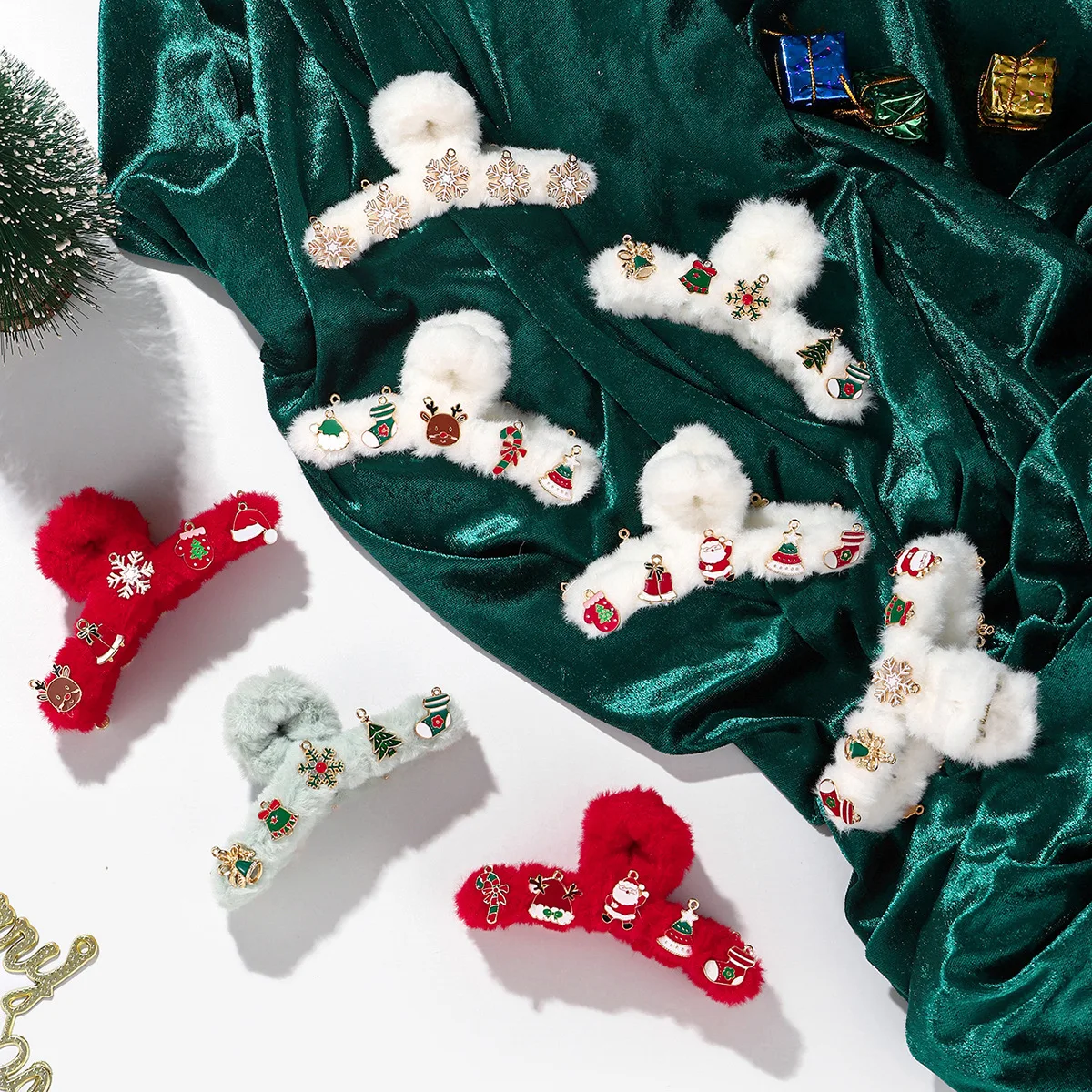 Модные женские заколки для волос 2026 года: дизайнерские эмалевые зажимы в стиле Санты, новинка сезона
Модные женские заколки для волос 2026 года: дизайнерские эмалевые зажимы в стиле Санты, новинка сезона