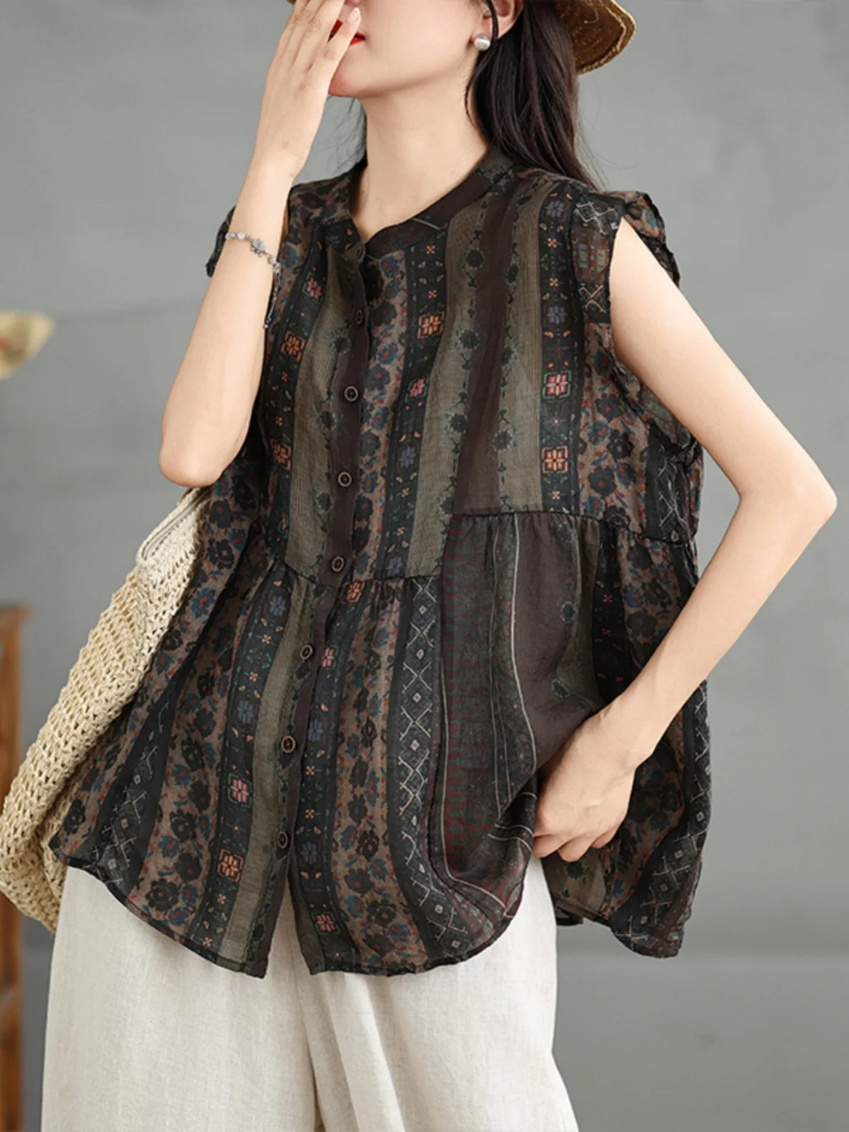 Retro Artistic Casual Hemp Print Women's Shirt Summer Splicing Sleeveless Ruffle Doll Top V-neck Loose Fit No-sleeve
Retro Artistic Casual Hemp Print Women's Shirt Summer Splicing Sleeveless Ruffle Doll Top V-neck Loose Fit No-sleeve