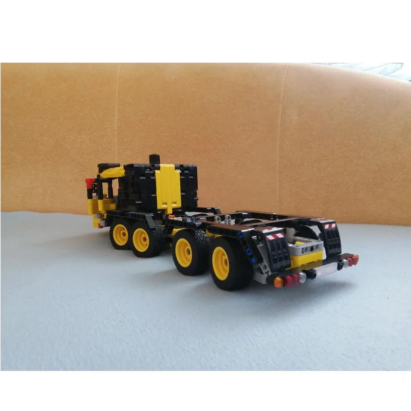 MOC-80879 New Urban Classic Cargo Transport Flatbed Trailer Building Block Model 881 Parts Boys' Children's Birthday Toy Gift
MOC-80879 New Urban Classic Cargo Transport Flatbed Trailer Building Block Model 881 Parts Boys' Children's Birthday Toy Gift