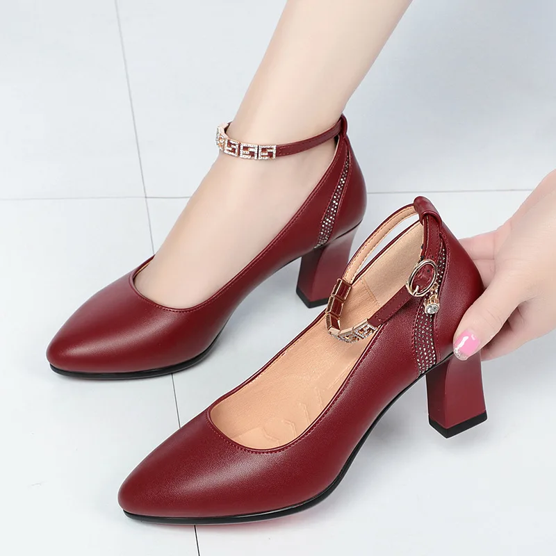 One Line Buckle High Heels Grace Women's Shoes 2024 Hot Selling Comfortable Soft Sole Casual Versatile Single Shoes For Women
One Line Buckle High Heels Grace Women's Shoes 2024 Hot Selling Comfortable Soft Sole Casual Versatile Single Shoes For Women