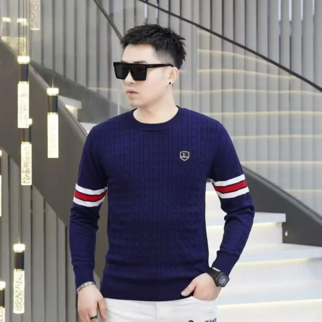 Мужской зимний свитер Slim Fit с длинным рукавом, вязаный, износостойкий, в полоску, тонкий, универсальный, повседневный, с круглым вырезом
Мужской зимний свитер Slim Fit с длинным рукавом, вязаный, износостойкий, в полоску, тонкий, универсальный, повседневный, с круглым вырезом