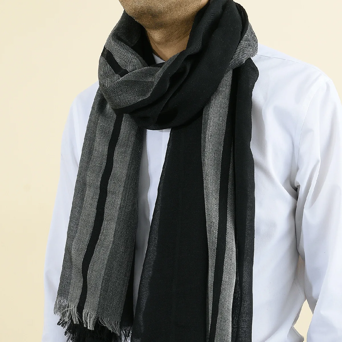 2023 Autumn and Winter New Men's Yarn-dyed Scarves Leisure Stripe Men's Tassel Scarves Wholesale And Retail
2023 Autumn and Winter New Men's Yarn-dyed Scarves Leisure Stripe Men's Tassel Scarves Wholesale And Retail