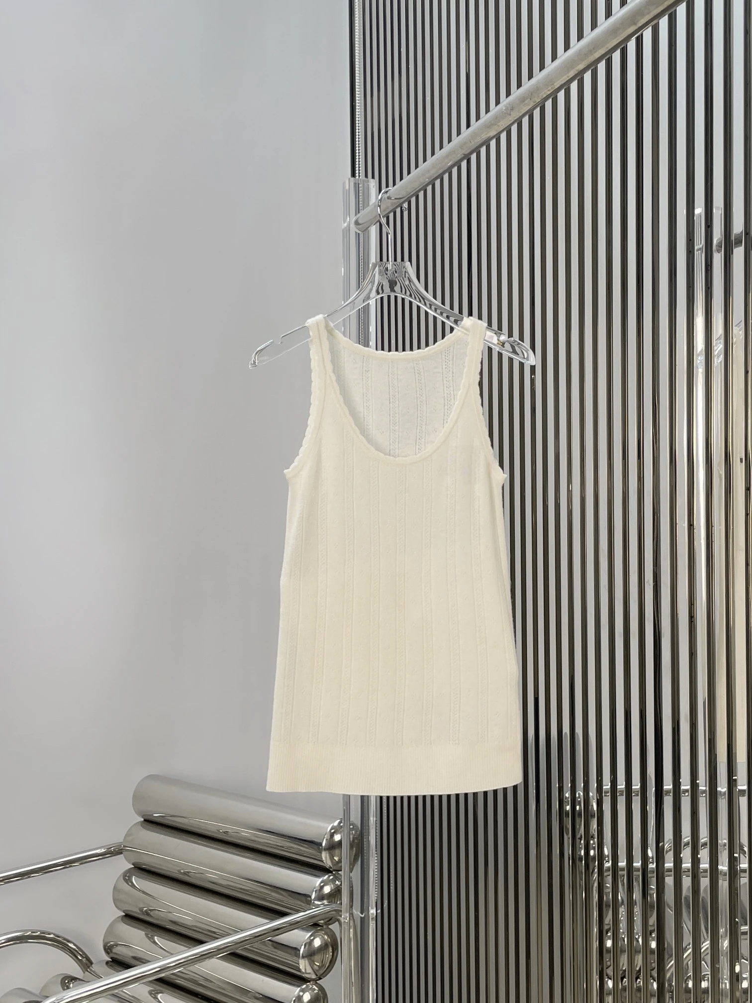 Slimming Knitted Vest round Neck Sleeveless Letter Logo New Style for Women Fashionable Versatile Youthful Summer Essential
Slimming Knitted Vest round Neck Sleeveless Letter Logo New Style for Women Fashionable Versatile Youthful Summer Essential