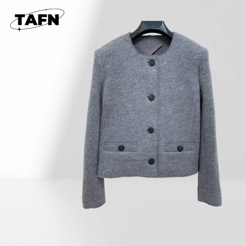 Gorgeous Women’s Skirt Set for Hot Summer Days, Easy to Wear and Stylish Casual Women’s Skirt Set, Perfect for Day-AH1620
Gorgeous Women’s Skirt Set for Hot Summer Days, Easy to Wear and Stylish Casual Women’s Skirt Set, Perfect for Day-AH1620