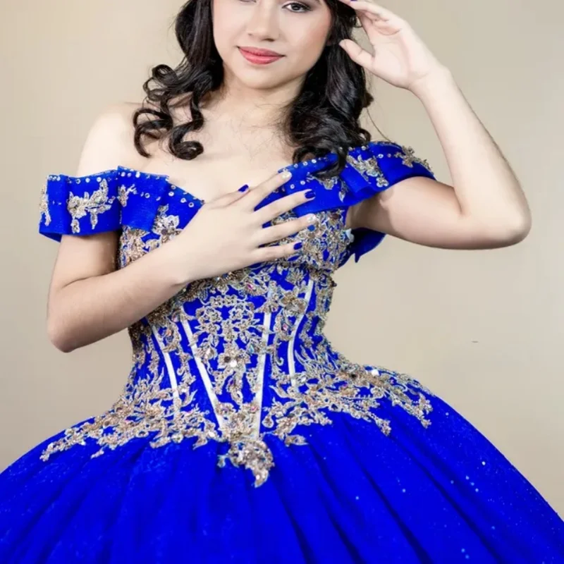 Royal blue Quinceanera Dress off-shoulder Lace glitter decal Long tail vestidos de 15 Quinceanera Customize
Royal blue Quinceanera Dress off-shoulder Lace glitter decal Long tail vestidos de 15 Quinceanera Customize