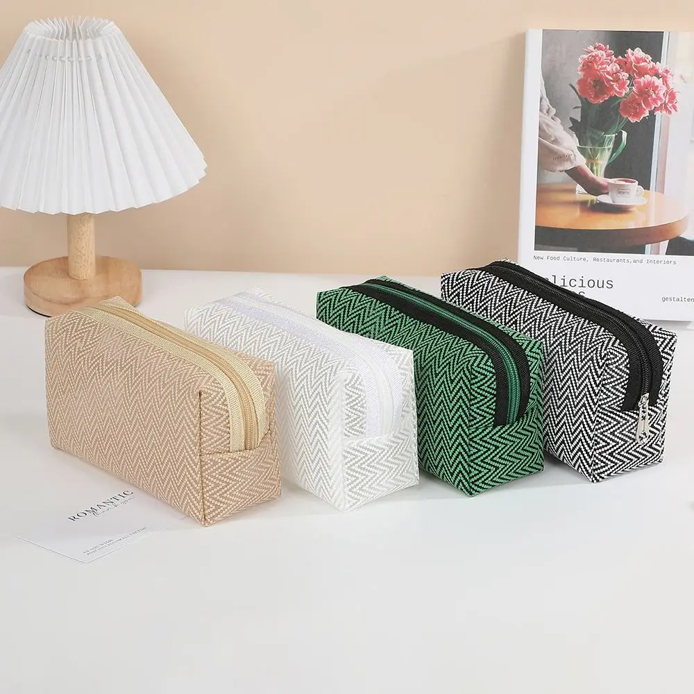 New Large Capacity Mesh Striped Zipper StorageBag Mesh Portable Makeup Case Trendy Multifunctional Cosmetic Brush Bag
New Large Capacity Mesh Striped Zipper StorageBag Mesh Portable Makeup Case Trendy Multifunctional Cosmetic Brush Bag