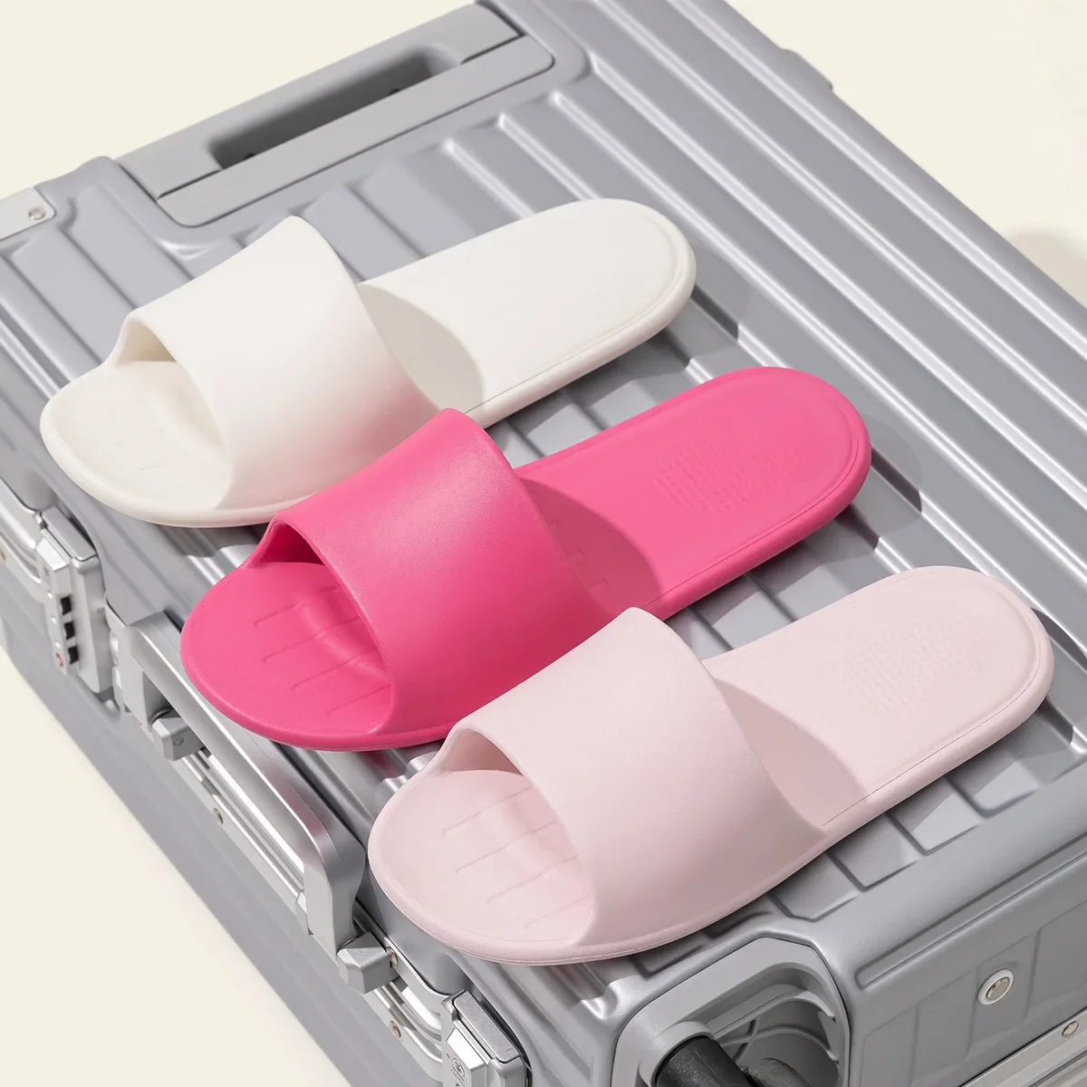 New Men Hotel Slippers Light Travel Shoes Foldable Slipper EVA Flip Flops Portable Slides Home Women Slides Anti-Slip Flats
New Men Hotel Slippers Light Travel Shoes Foldable Slipper EVA Flip Flops Portable Slides Home Women Slides Anti-Slip Flats