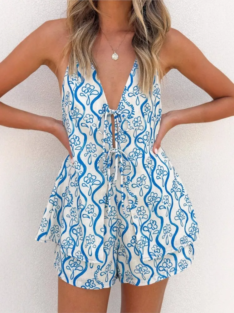 Lace Up Cardigan Sleeveless Vest Women's Shorts Two-piece Set Sexy V-neck Backless Summer New Fashionable Linen Shorts Set
Lace Up Cardigan Sleeveless Vest Women's Shorts Two-piece Set Sexy V-neck Backless Summer New Fashionable Linen Shorts Set