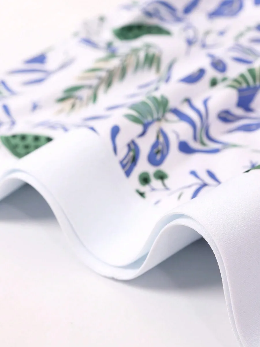 Men’s Floral Leaf Print Boxer Shorts Made From Breathable Cotton Mix
Men’s Floral Leaf Print Boxer Shorts Made From Breathable Cotton Mix