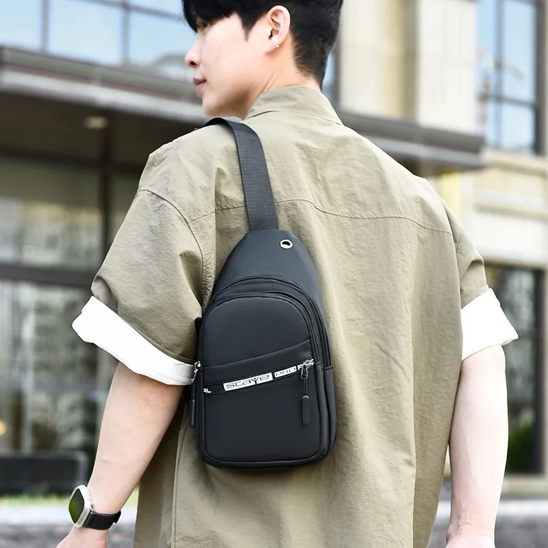 Men's outdoor sports crossbody bag, waterproof, lightweight and versatile business single-shoulder bag
Men's outdoor sports crossbody bag, waterproof, lightweight and versatile business single-shoulder bag