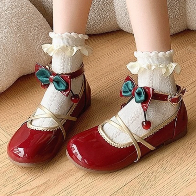Женские туфли-лодочки на низком каблуке с милым бантом и вишневым декором, милые туфли Мэри Джейн с перекрестной завязкой на щиколотке и пряжкой в стиле Лолиты
Женские туфли-лодочки на низком каблуке с милым бантом и вишневым декором, милые туфли Мэри Джейн с перекрестной завязкой на щиколотке и пряжкой в стиле Лолиты