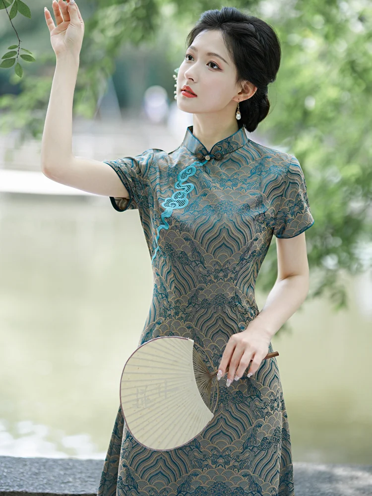 Синяя женская повседневная легкая однотонная блузка в китайском стиле, без разрезов, с коротким рукавом, размеры для мам
Синяя женская повседневная легкая однотонная блузка в китайском стиле, без разрезов, с коротким рукавом, размеры для мам