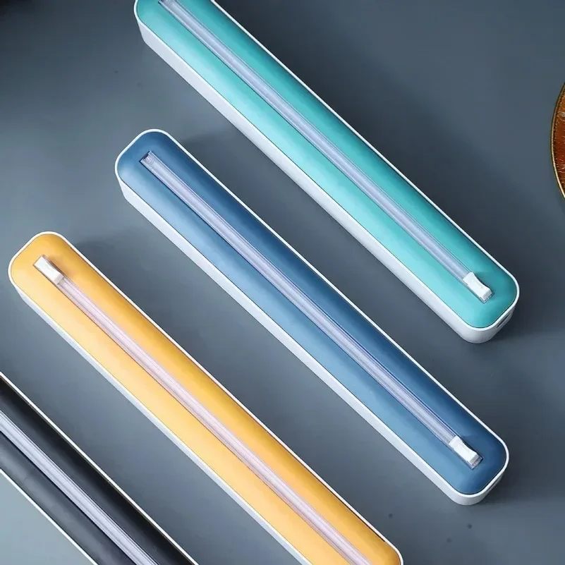 Kitchen Disposable Cling Film Cutter, Point Breaking Household Food Special Cutting Box, Suction Refrigerator Artifact
Kitchen Disposable Cling Film Cutter, Point Breaking Household Food Special Cutting Box, Suction Refrigerator Artifact
