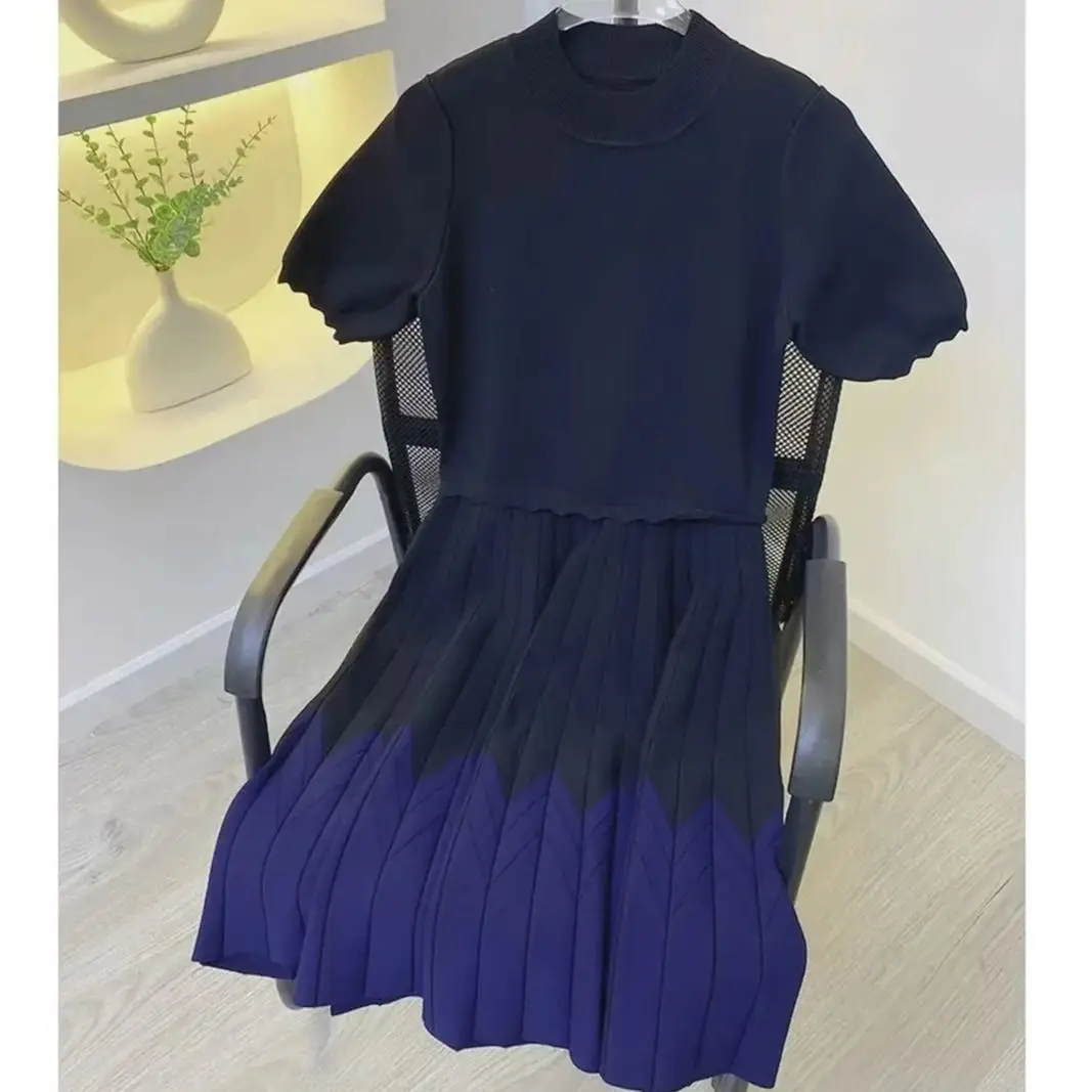 Summer New Fashionable High-Quality Temperament Commuting Knitted Women's Round Neck Short Sleeved Slim Fit A-Line Dress
Summer New Fashionable High-Quality Temperament Commuting Knitted Women's Round Neck Short Sleeved Slim Fit A-Line Dress