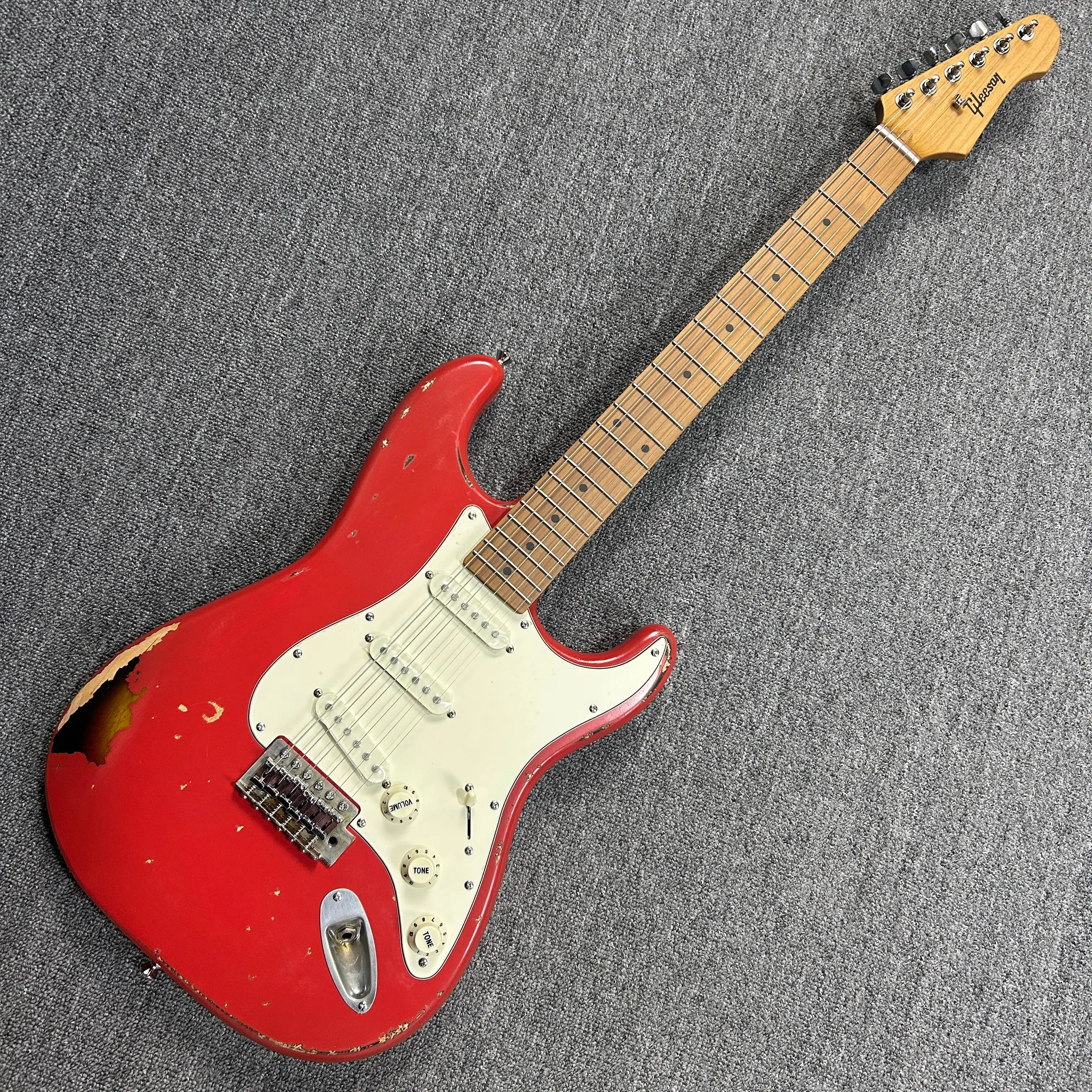 Gleeson Aged Electric Guitar Red Color Maple Fretboard Alder Body
Gleeson Aged Electric Guitar Red Color Maple Fretboard Alder Body