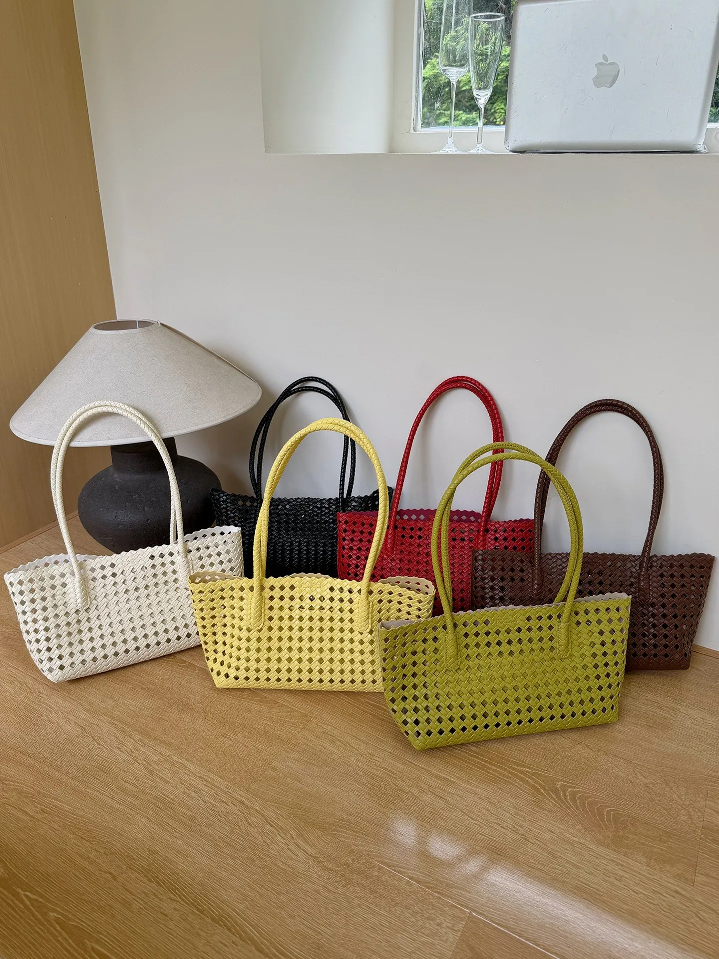 2026 Summer Hollow-Out Beach Bag Woven Bag Summer Niche Basket Bag Seaside Vacation Handbag Shoulder Bag
2026 Summer Hollow-Out Beach Bag Woven Bag Summer Niche Basket Bag Seaside Vacation Handbag Shoulder Bag