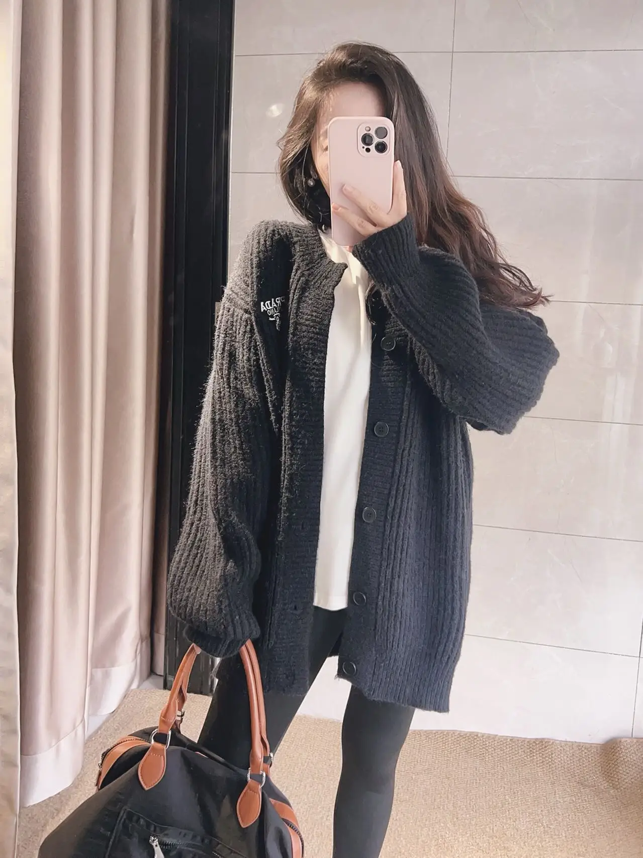 Роскошный черный мягкий теплый приталенный тяжелый шерстяной трикотаж, женский свободный длинный свек, пальто средней длины
Роскошный черный мягкий теплый приталенный тяжелый шерстяной трикотаж, женский свободный длинный свек, пальто средней длины