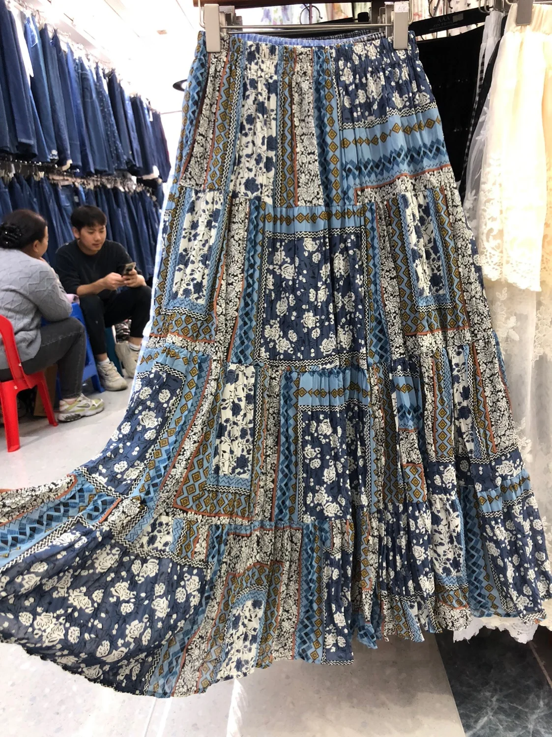 N Юбка трапециевидной формы средней длины, женская летняя 2021, свободная расклешенная шифоновая юбка с высокой талией для похудения, винтажная цветочная юбка
N Юбка трапециевидной формы средней длины, женская летняя 2021, свободная расклешенная шифоновая юбка с высокой талией для похудения, винтажная цветочная юбка