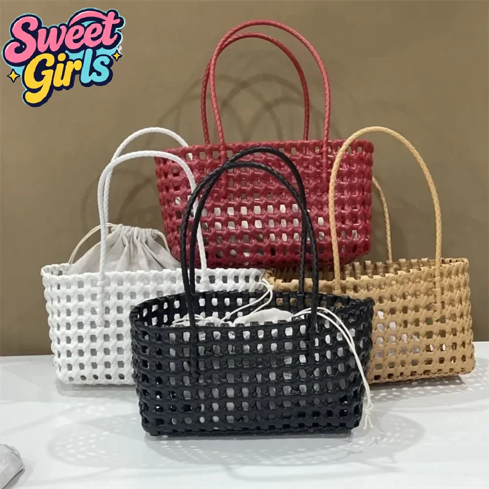 Plastic Hollow Weave Bag Countryside Style Large Capacity Beach Tote Bag Bucket Bag Bohemian Style Woman PVC Handbag
Plastic Hollow Weave Bag Countryside Style Large Capacity Beach Tote Bag Bucket Bag Bohemian Style Woman PVC Handbag