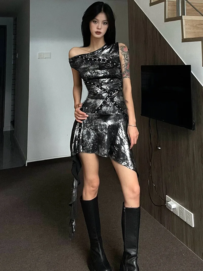 Gothic k Sle Women's Dr Irregular Slant Collar Reflective Sa Design Sexy High Waist ort Skirt Summer Season
Gothic k Sle Women's Dr Irregular Slant Collar Reflective Sa Design Sexy High Waist ort Skirt Summer Season