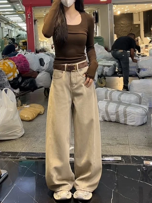 Khaki American Retro Fleece Lined Wide Leg Jeans Women's Loose Slimming High Waist Denim Pants Autumn Winter Daily Wear
Khaki American Retro Fleece Lined Wide Leg Jeans Women's Loose Slimming High Waist Denim Pants Autumn Winter Daily Wear